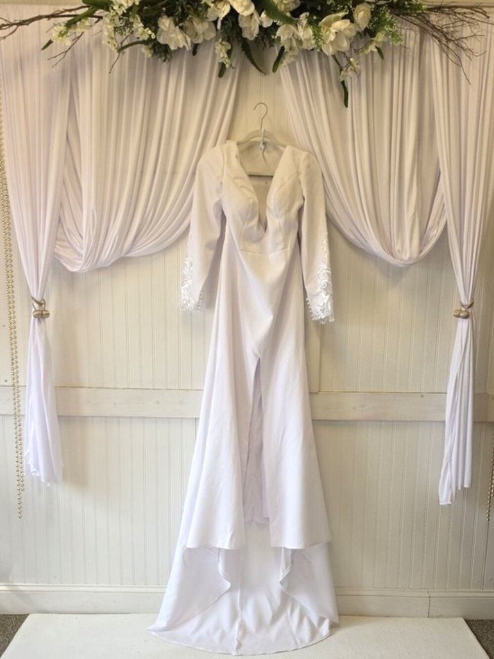 NEW White Long Sleeve Deep Illusion V-Neck Train Maxi Gown Wedding Dress Size 16